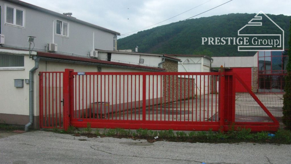 NA PRENÁJOM, areál - prevádzkový objekt s vlastným dvorom a parkoviskom,  Dolné Vestenice.