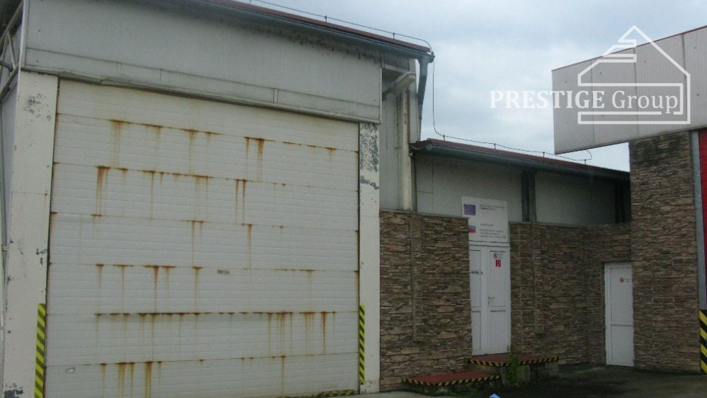 NA PRENÁJOM, areál - prevádzkový objekt s vlastným dvorom a parkoviskom,  Dolné Vestenice.