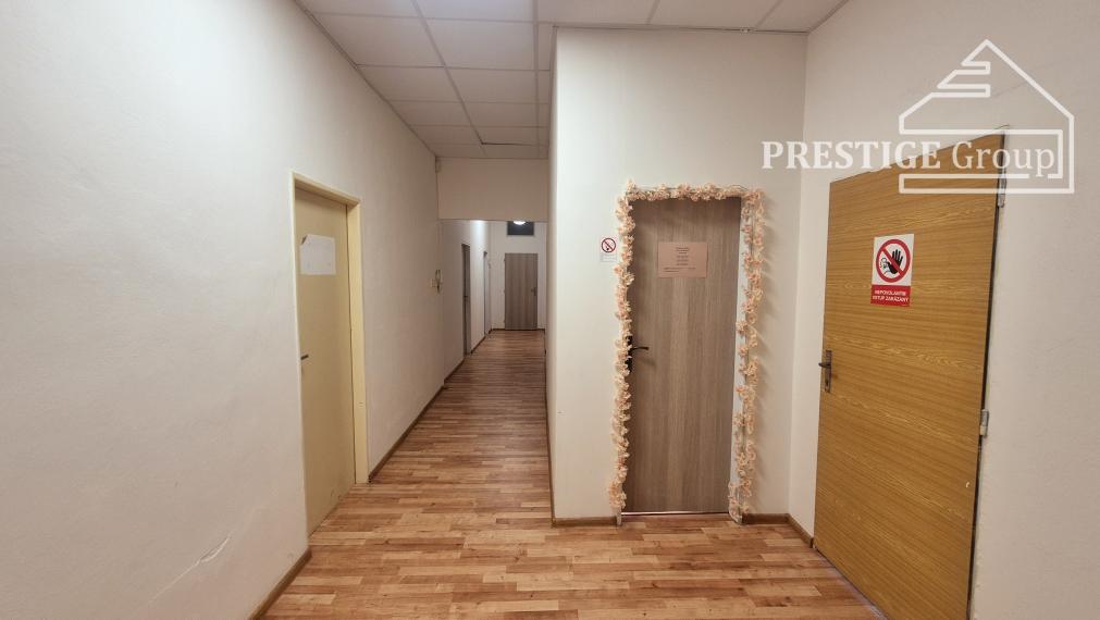 Kancelária 40 m² s klimatizáciou pri OC MAX