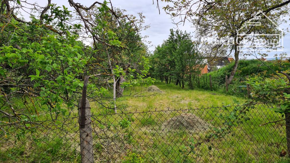 Pozemok na predaj, 939 m², Trenčín - Biskupice