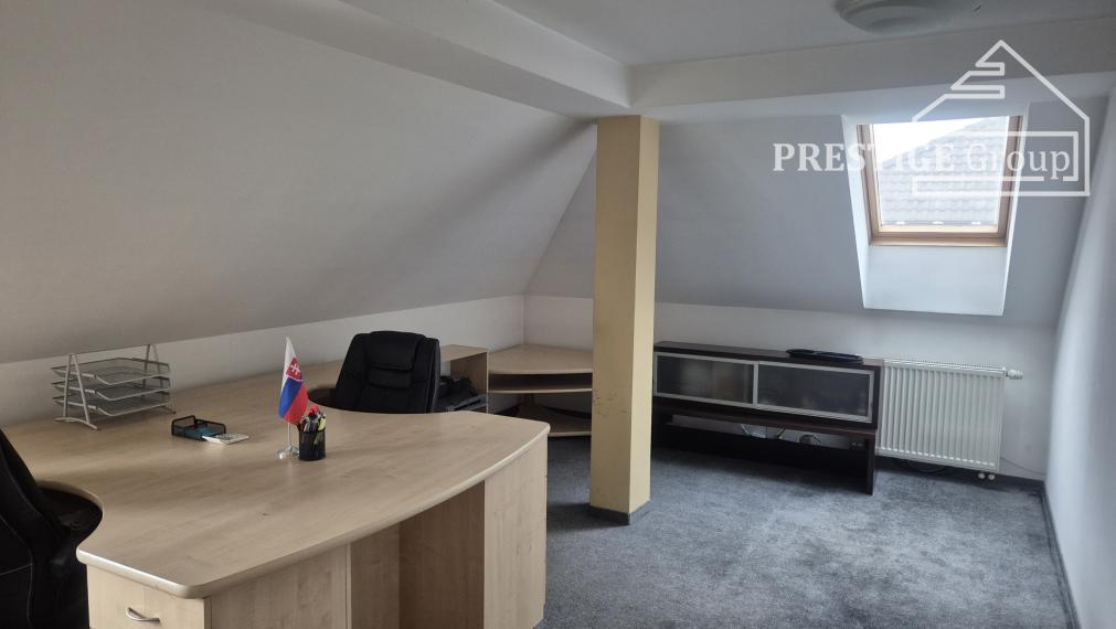 Reprezentatívne kancelárie 80 m² s parkovaním, Opatová