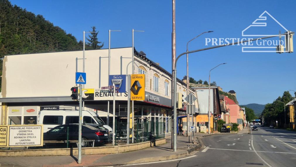 Kancelária 40 m² s klimatizáciou pri OC MAX