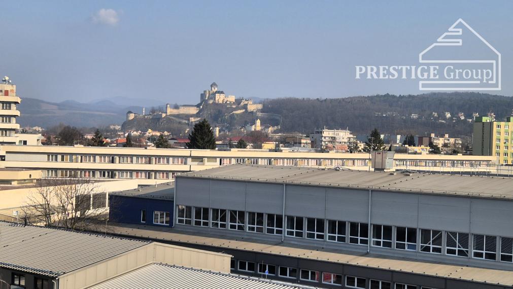 Zariadený 3‑izbový byt s klimatizáciou a garážou – Trenčín