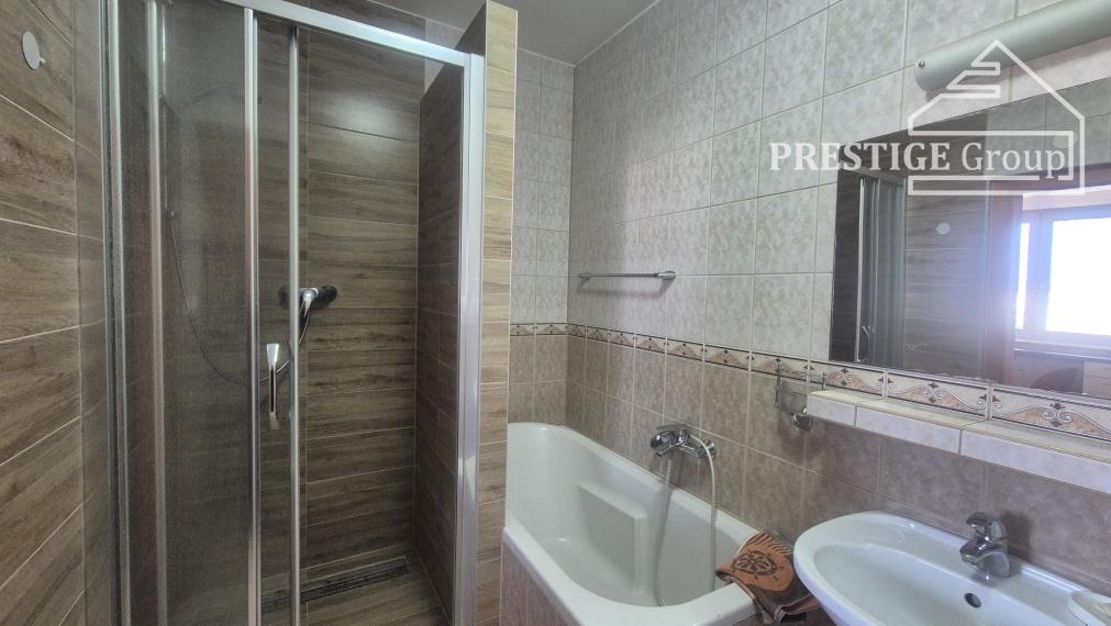 Zariadený 3‑izbový byt s klimatizáciou a garážou – Trenčín