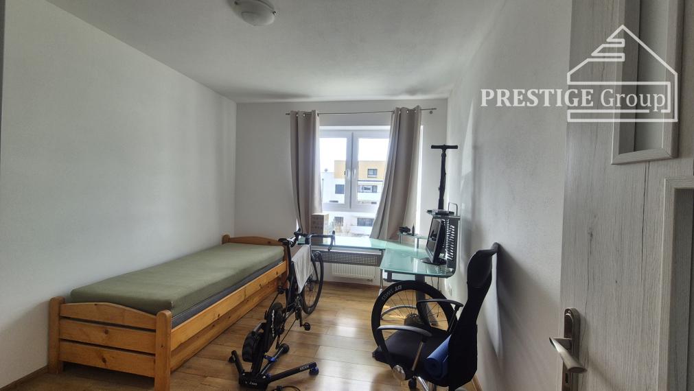 3‑izbový byt v novostavbe – zariadený, balkón, garáž