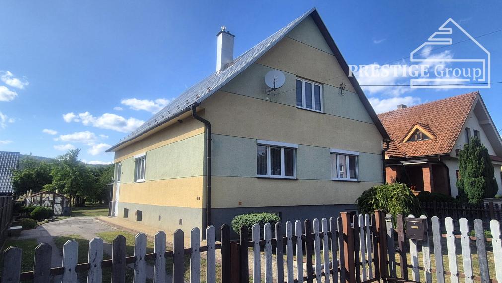 Rodinný dom s veľkým pozemkom – Dulov (okres Ilava)