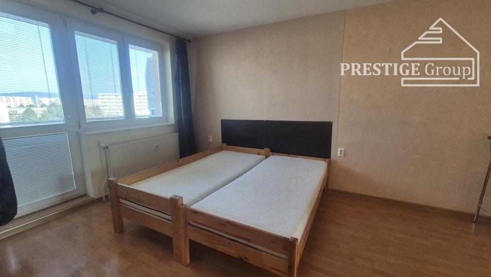 Zariadený 3‑izbový byt s klimatizáciou a garážou – Trenčín