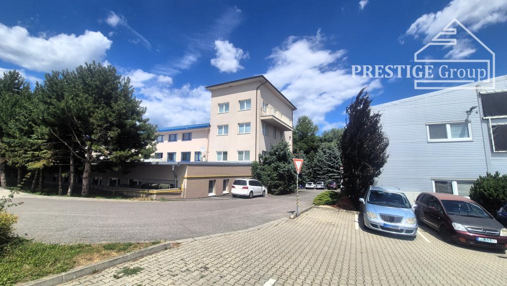 3‑izbový byt v Drietome, balkón, parkovanie v areáli