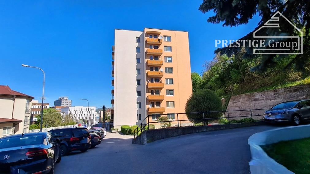 2‑izbový byt s loggiou a parkovaním – Trenčín, Partizánska