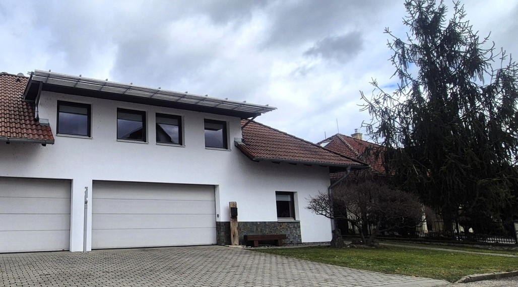 Reprezentatívne kancelárie 80 m² s parkovaním, Opatová
