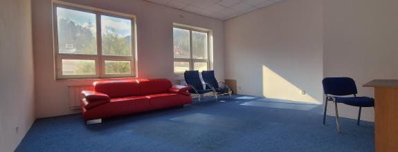 Kancelária 40 m² s klimatizáciou pri OC MAX