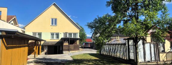 Rodinný dom s veľkým pozemkom – Dulov (okres Ilava)
