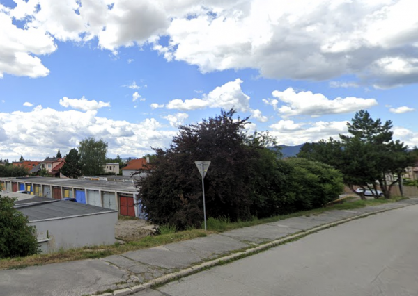 Garáž - Vaše ideálne miesto na parkovanie či skladovanie ✨