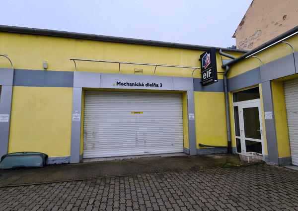Nebytové priestory na prízemí s rozlohou 235 m²