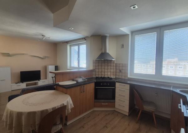 3 izbový byt, klimatizácia, garáž, Bavlnárska ulica, Trenčín