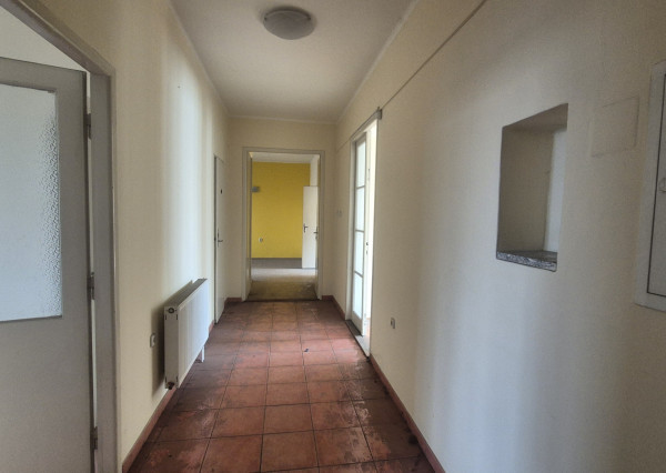 PREDAJ PRIESTRANNÉHO 4-IZBOVÉHO BYTU 126 m² – centrum TRENČÍN