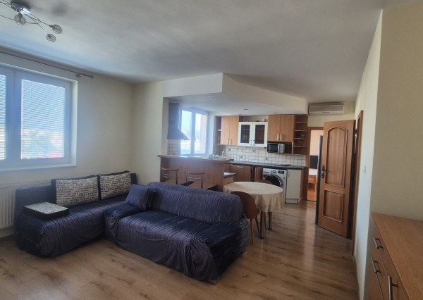 Zariadený 3‑izbový byt s klimatizáciou a garážou – Trenčín