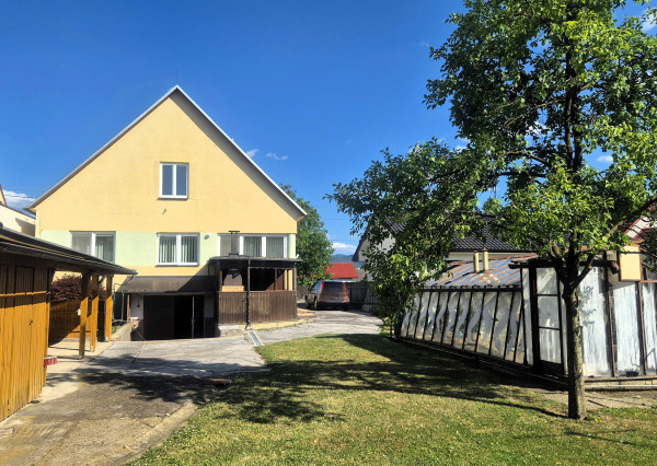 Rodinný dom s veľkým pozemkom – Dulov (okres Ilava)
